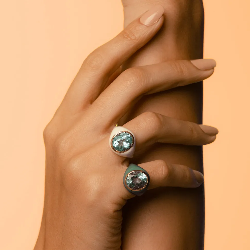 Anello Mon Chevalier - Smalto bianco e pietra Topazio Azzurro